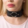 A Women'S Fashion Punk Black Faux Leather Wide Strap Choker Necklace with Metal Rings, Perfect for Party Outfits. This New Trendy Rock Gothic Circular Accessory Is Suitable for Nightclubs, Parties, And Everyday Wear, Featuring a Minimalist Design