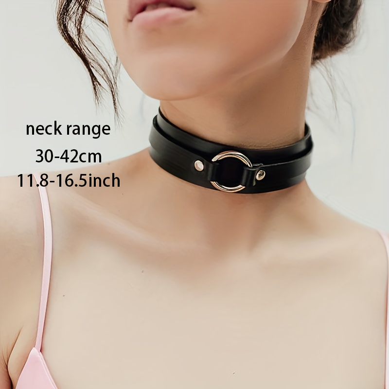 A Women'S Fashion Punk Black Faux Leather Wide Strap Choker Necklace with Metal Rings, Perfect for Party Outfits. This New Trendy Rock Gothic Circular Accessory Is Suitable for Nightclubs, Parties, And Everyday Wear, Featuring a Minimalist Design - Image 4